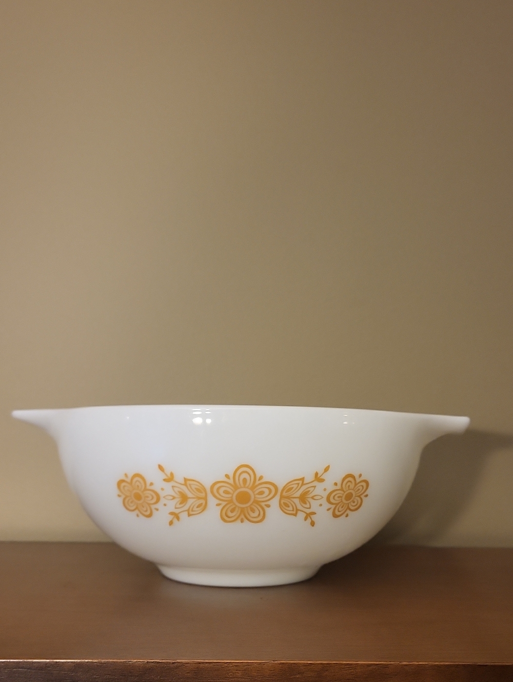 Vintage Pyrex Butterfly Gold #443 Cinderella Mixing Bowl 2.5 Qt 1970s